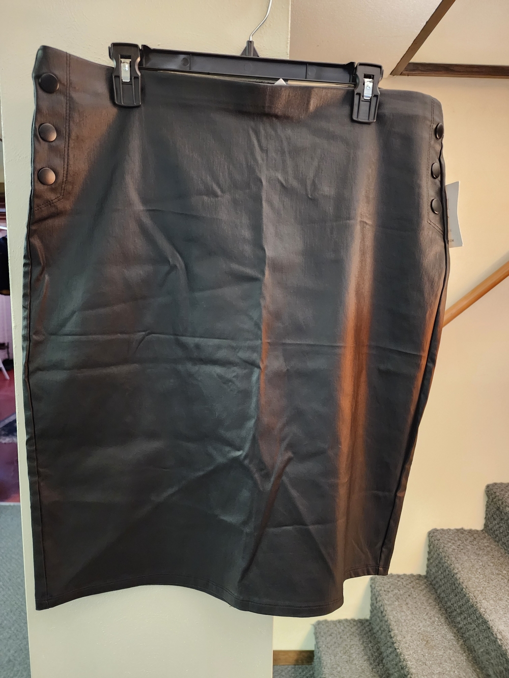 Madison Black Faux Leather NWT Button-Trim Pencil Skirt Xl